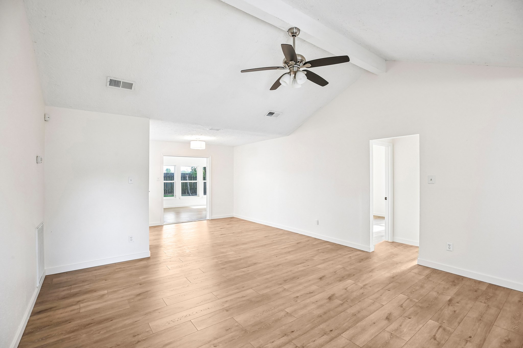 Calderbrook Dr-S2609-007.jpg