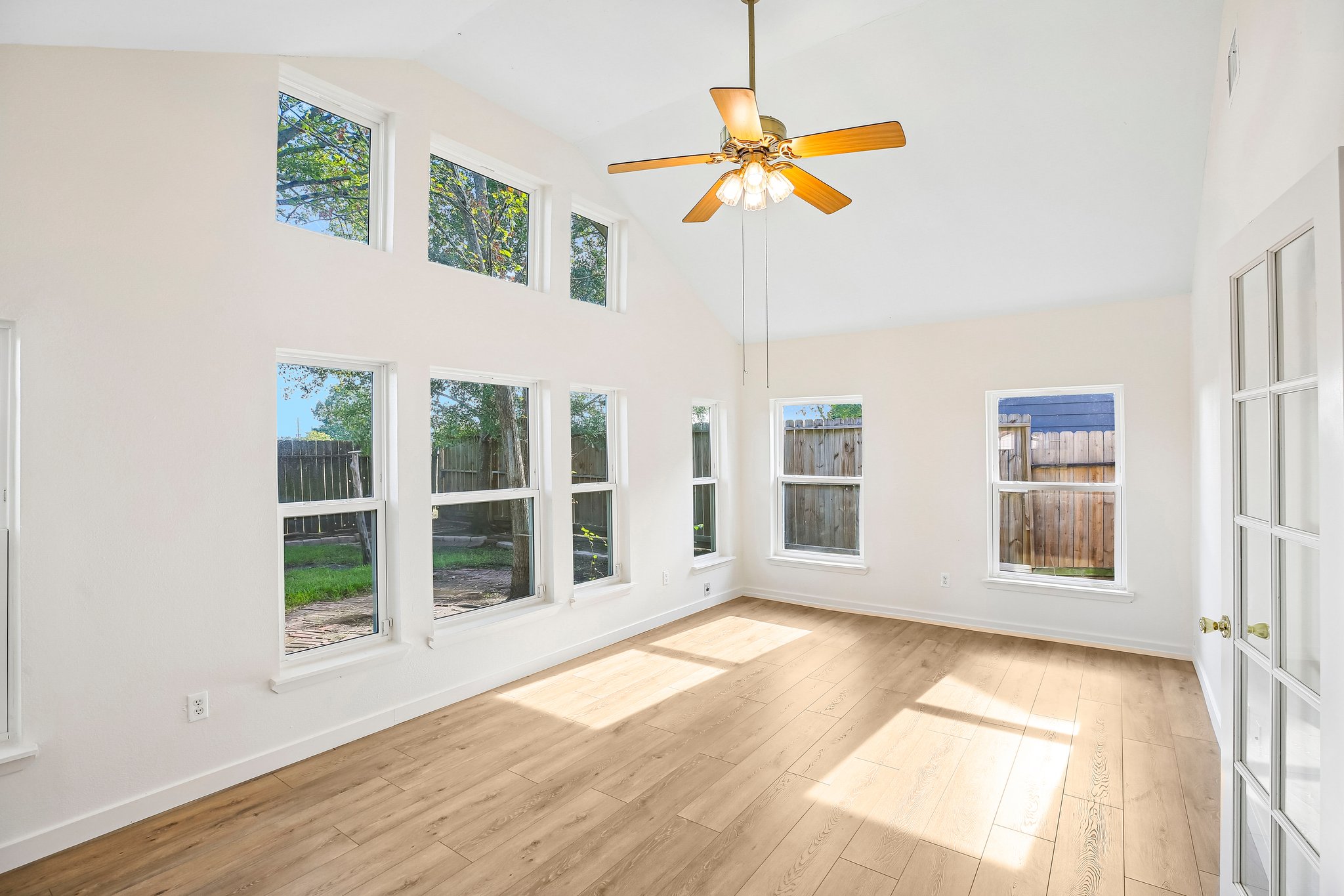 Calderbrook Dr-S2609-015.jpg