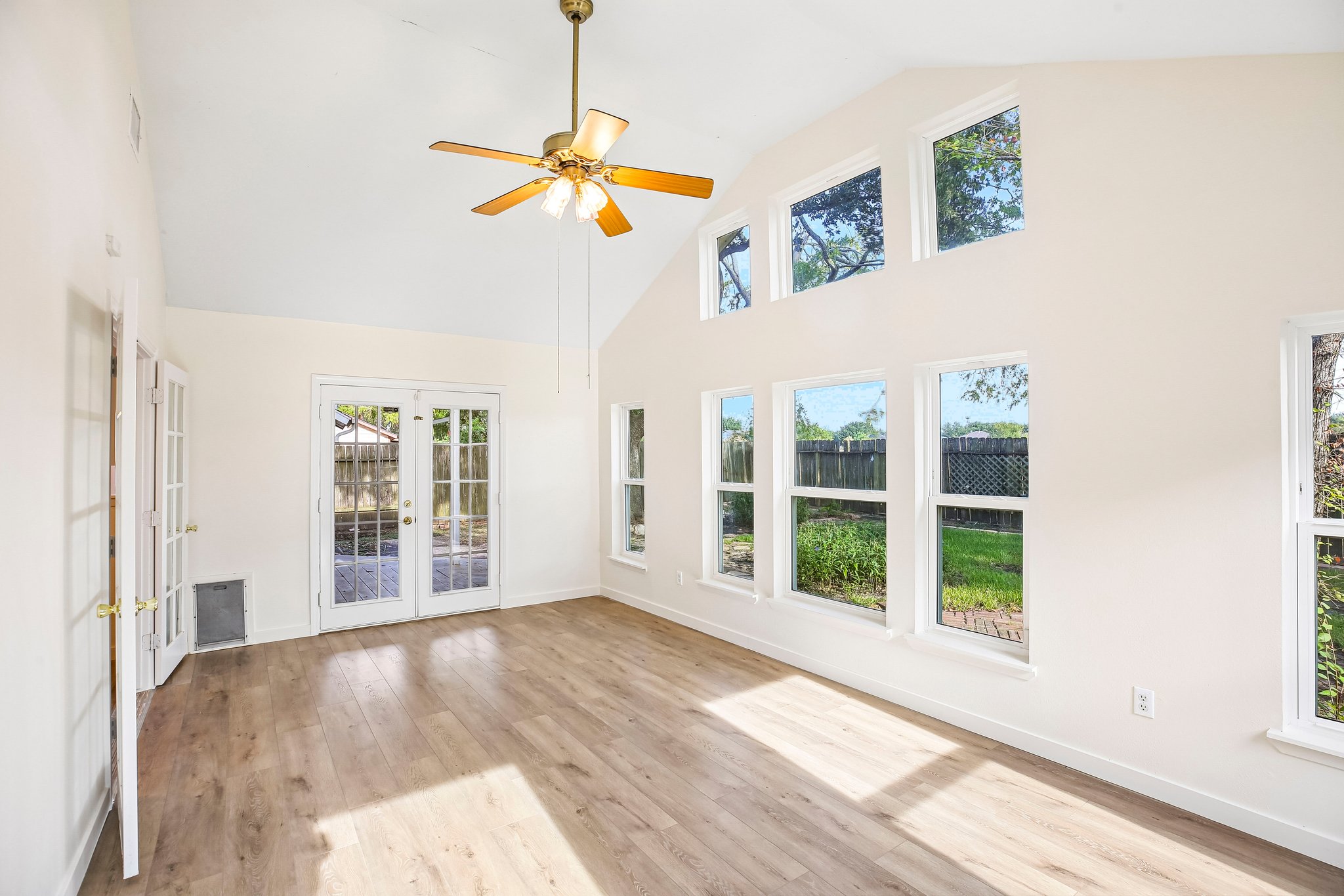 Calderbrook Dr-S2609-016.jpg