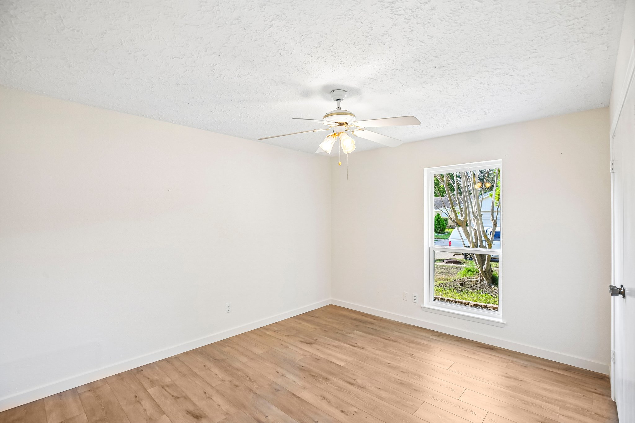 Calderbrook Dr-S2609-025.jpg