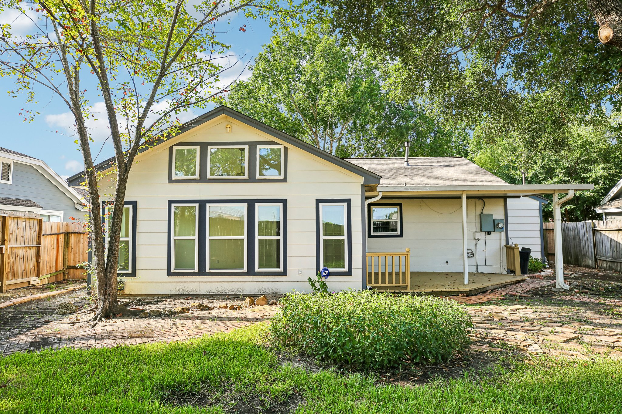 Calderbrook Dr-S2609-030.jpg
