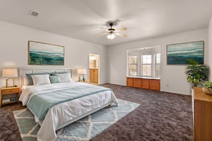 DSC_0243 virtually staged.jpeg