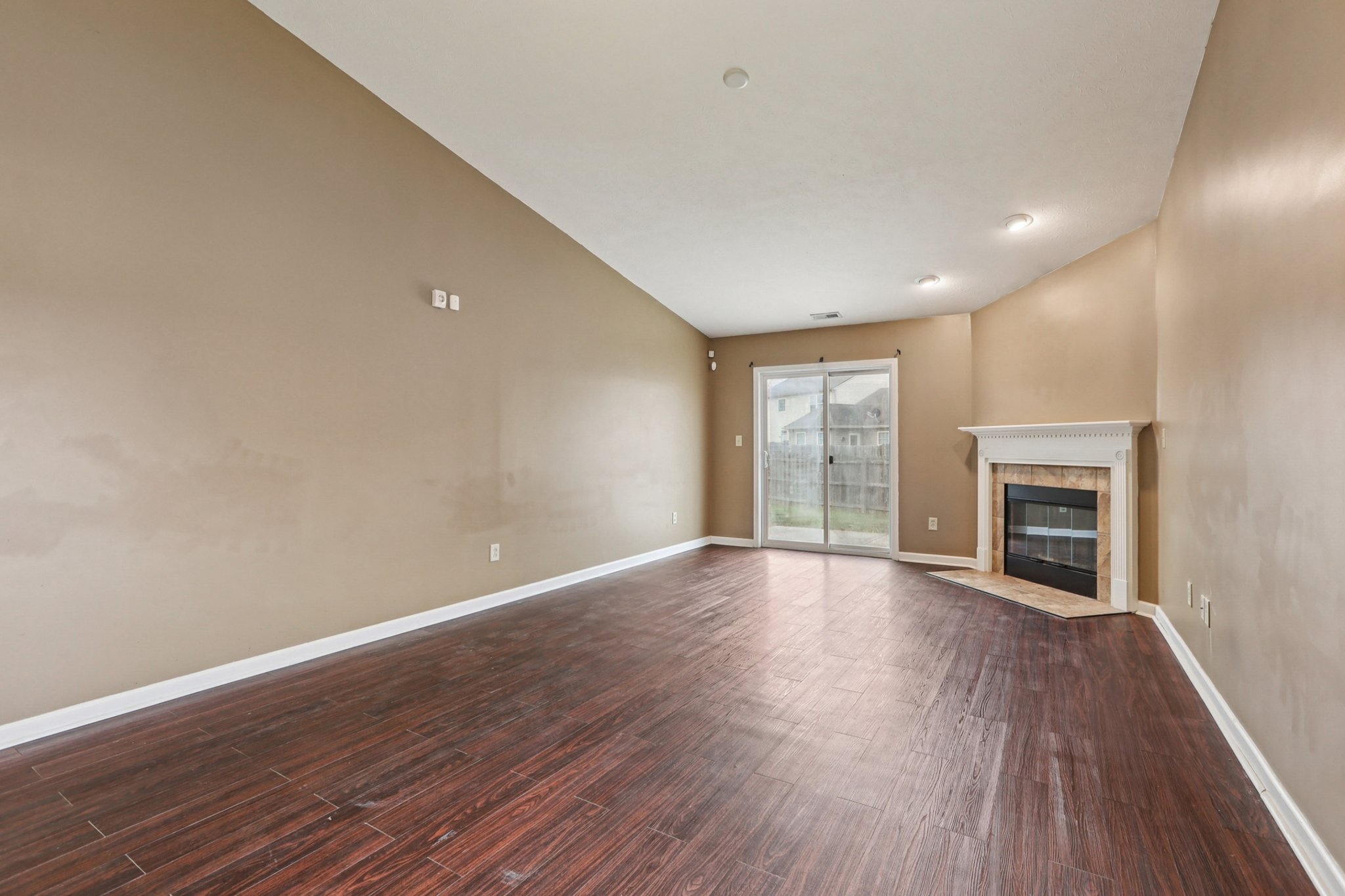 Rossington Ln-S1610-005.jpg