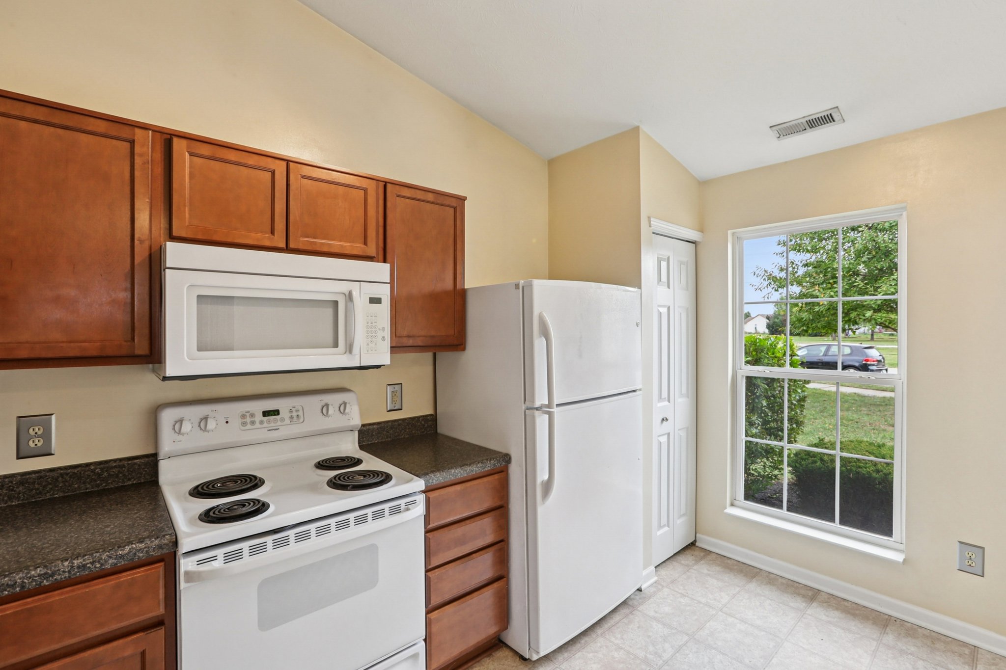 Rossington Ln-S1610-011.jpg