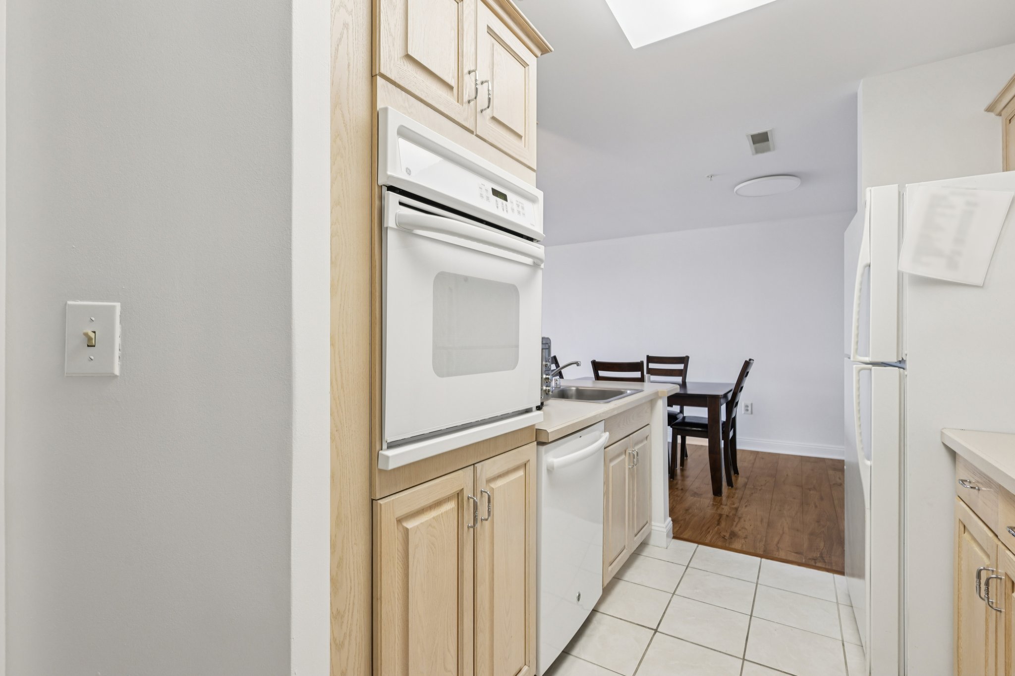 Windrow Dr-S1802-016.jpg