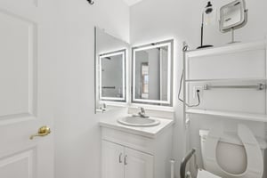 Windrow Dr-S1802-025.jpg