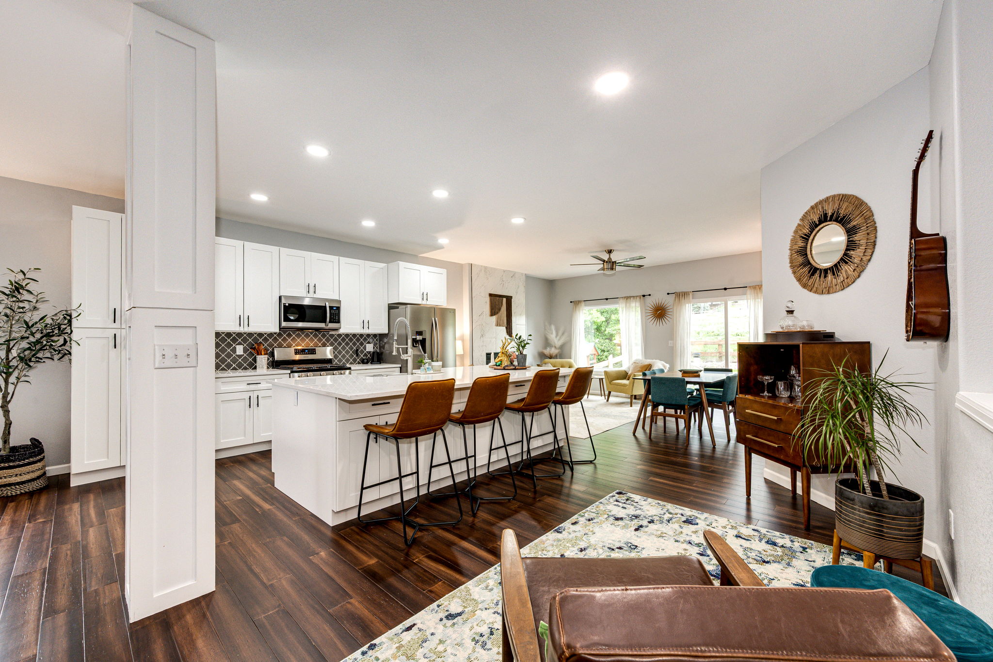 Sitting Area & WOW Kitchen