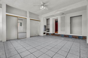  Photo 44