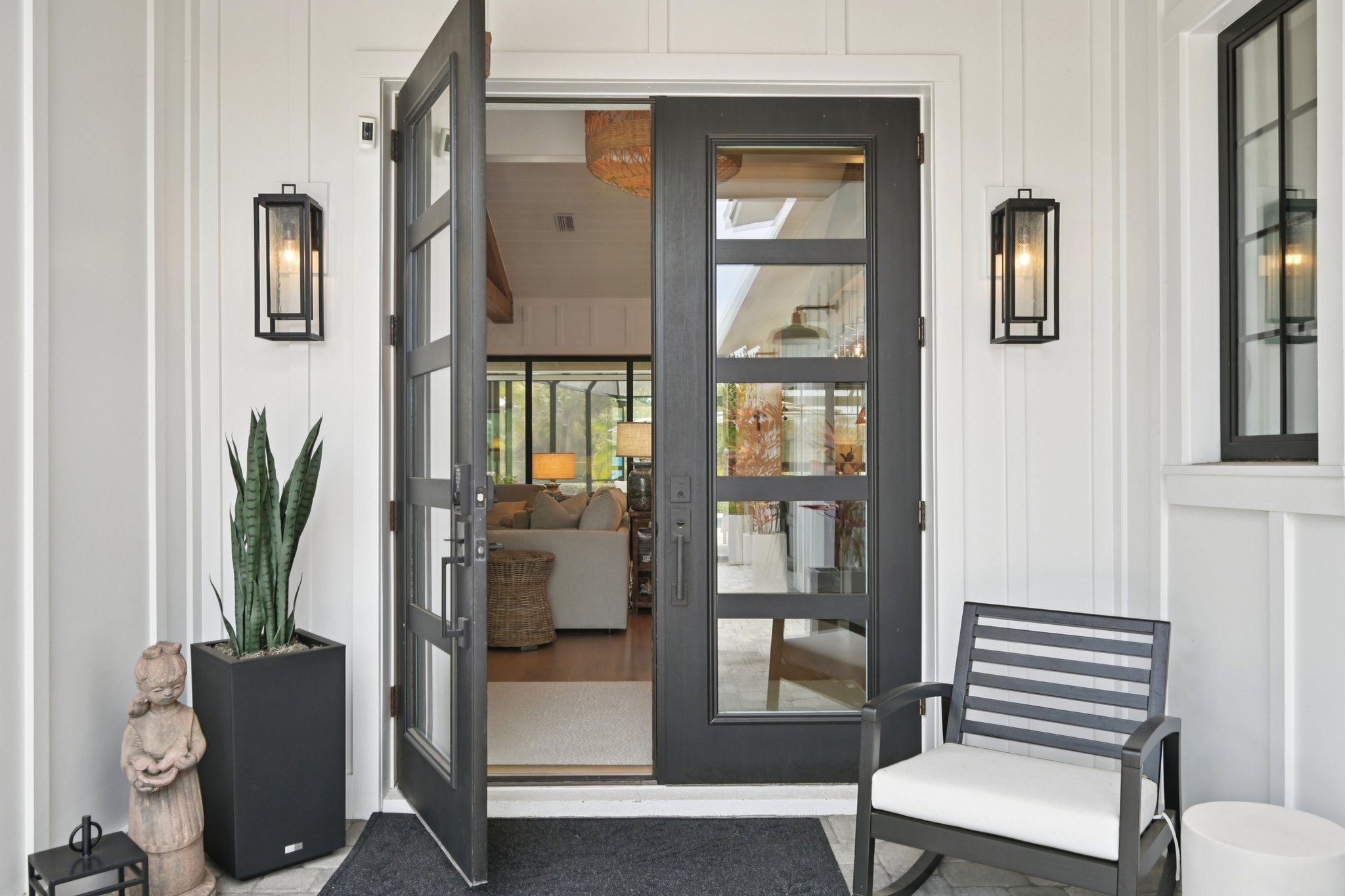 89th St NW-L1404-004.jpg