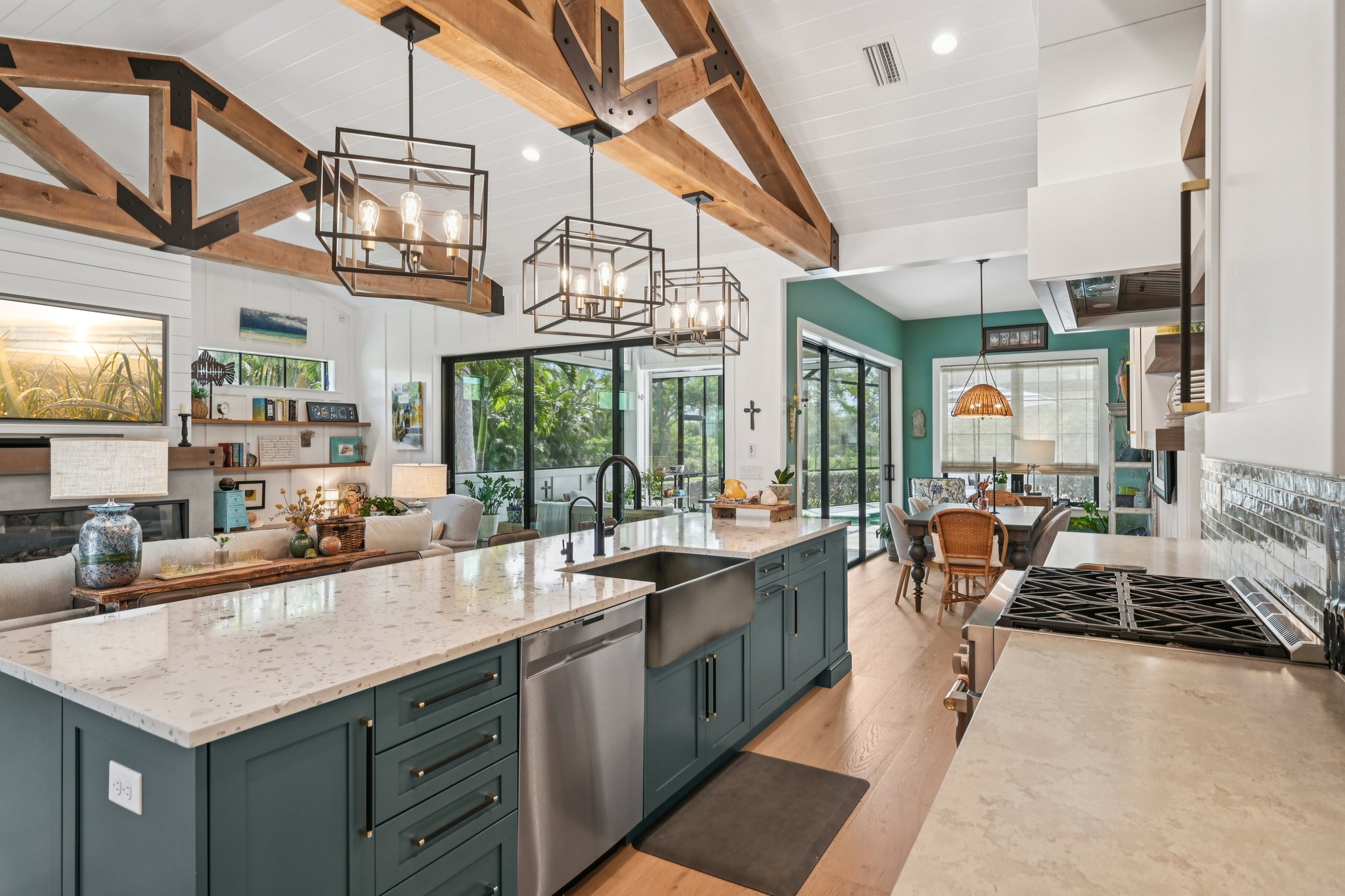 89th St NW-L1404-012.jpg