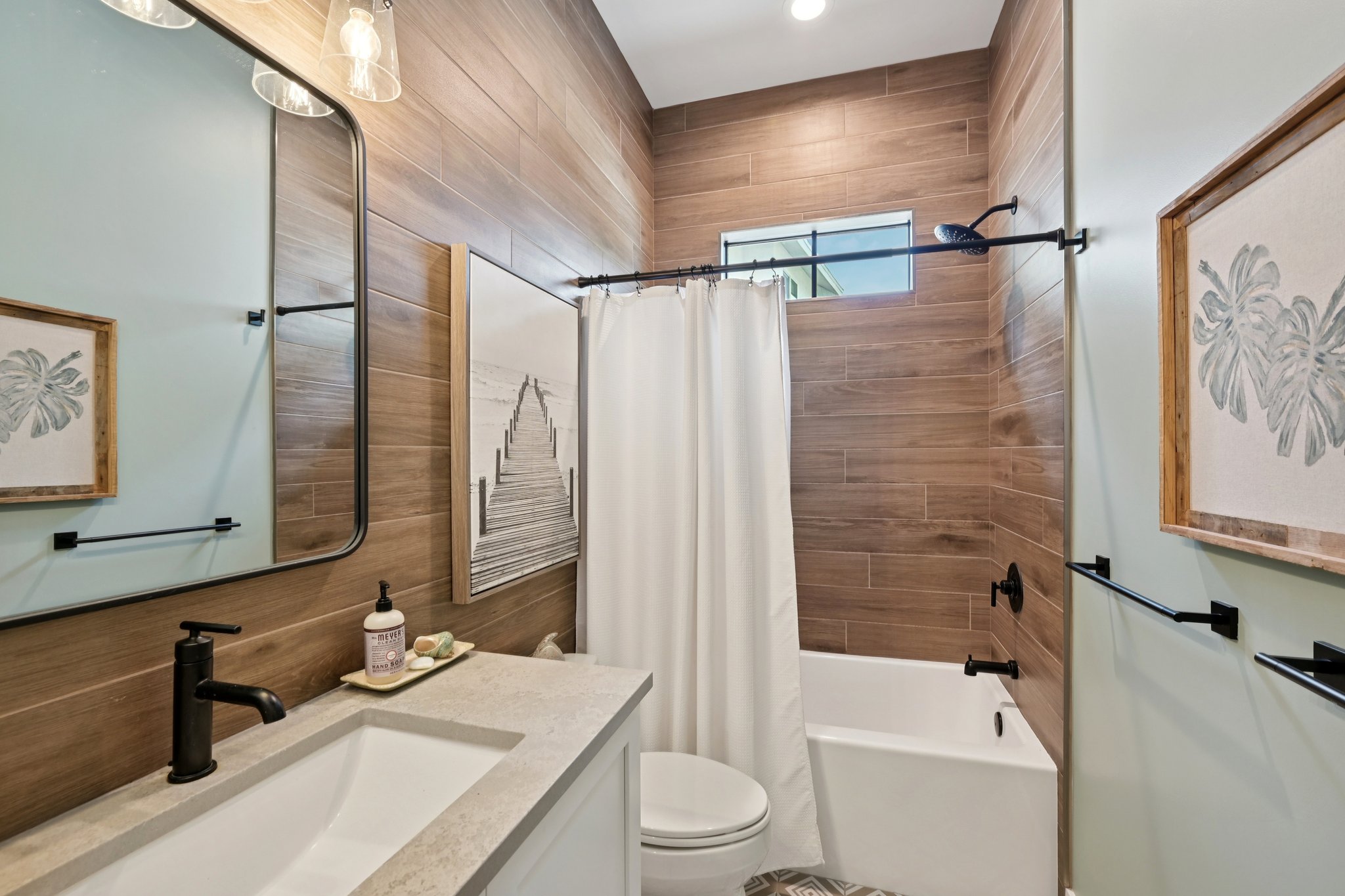 89th St NW-L1404-026.jpg