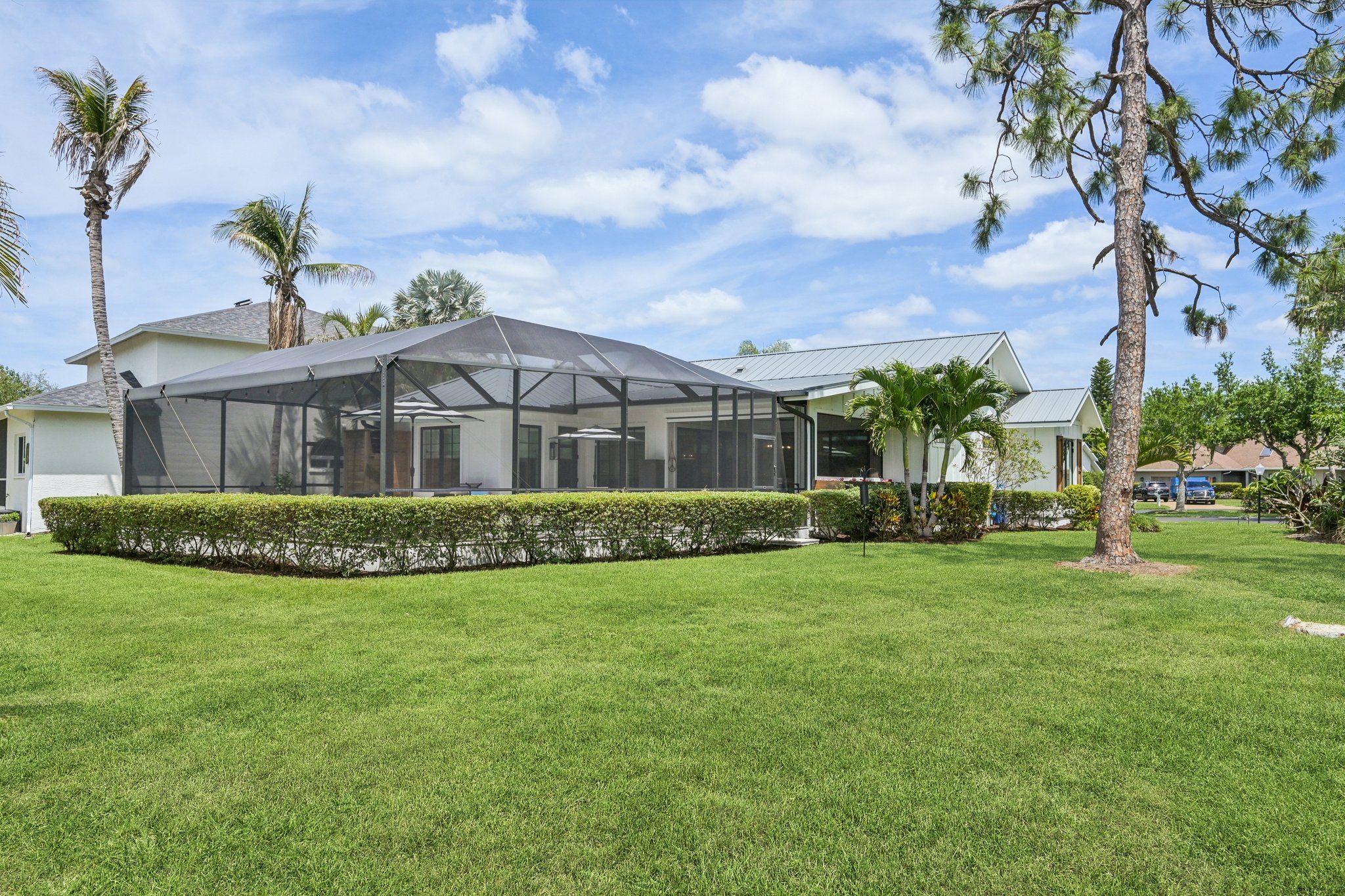 89th St NW-L1404-036.jpg