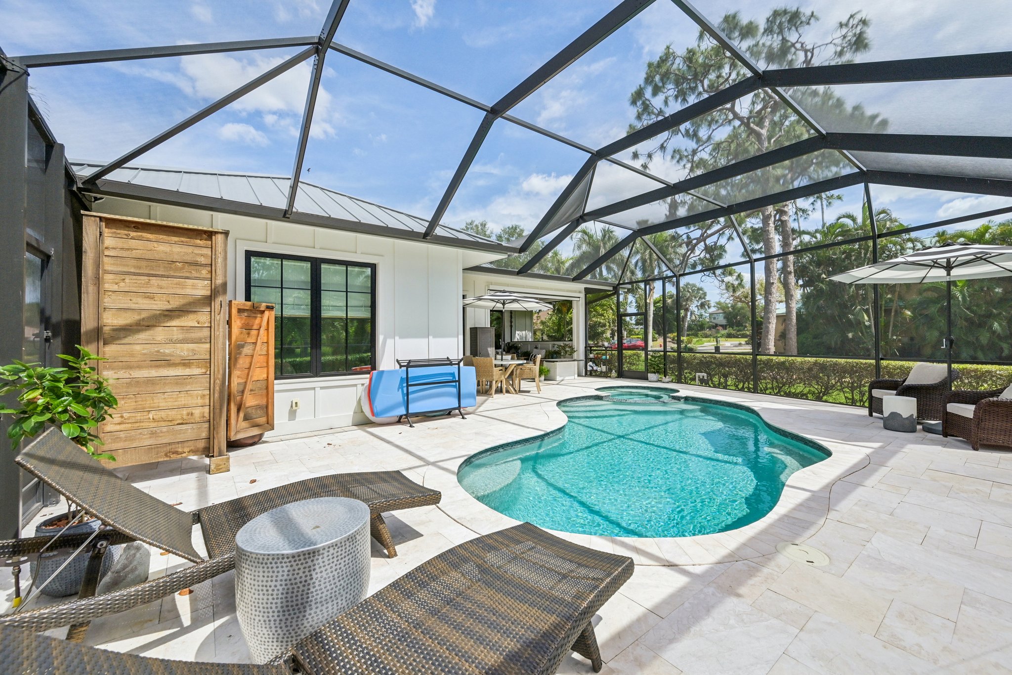 89th St NW-L1404-040.jpg