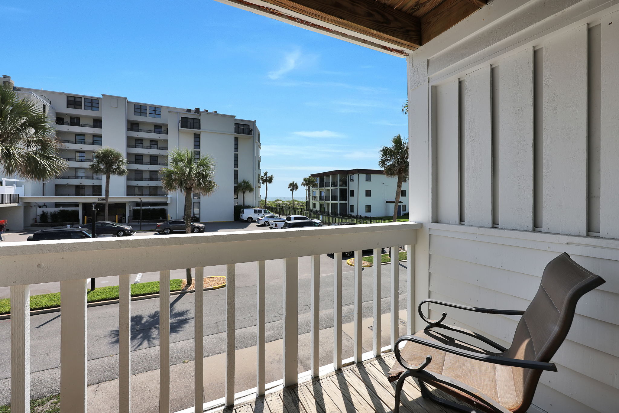 2nd floor deck ocean view