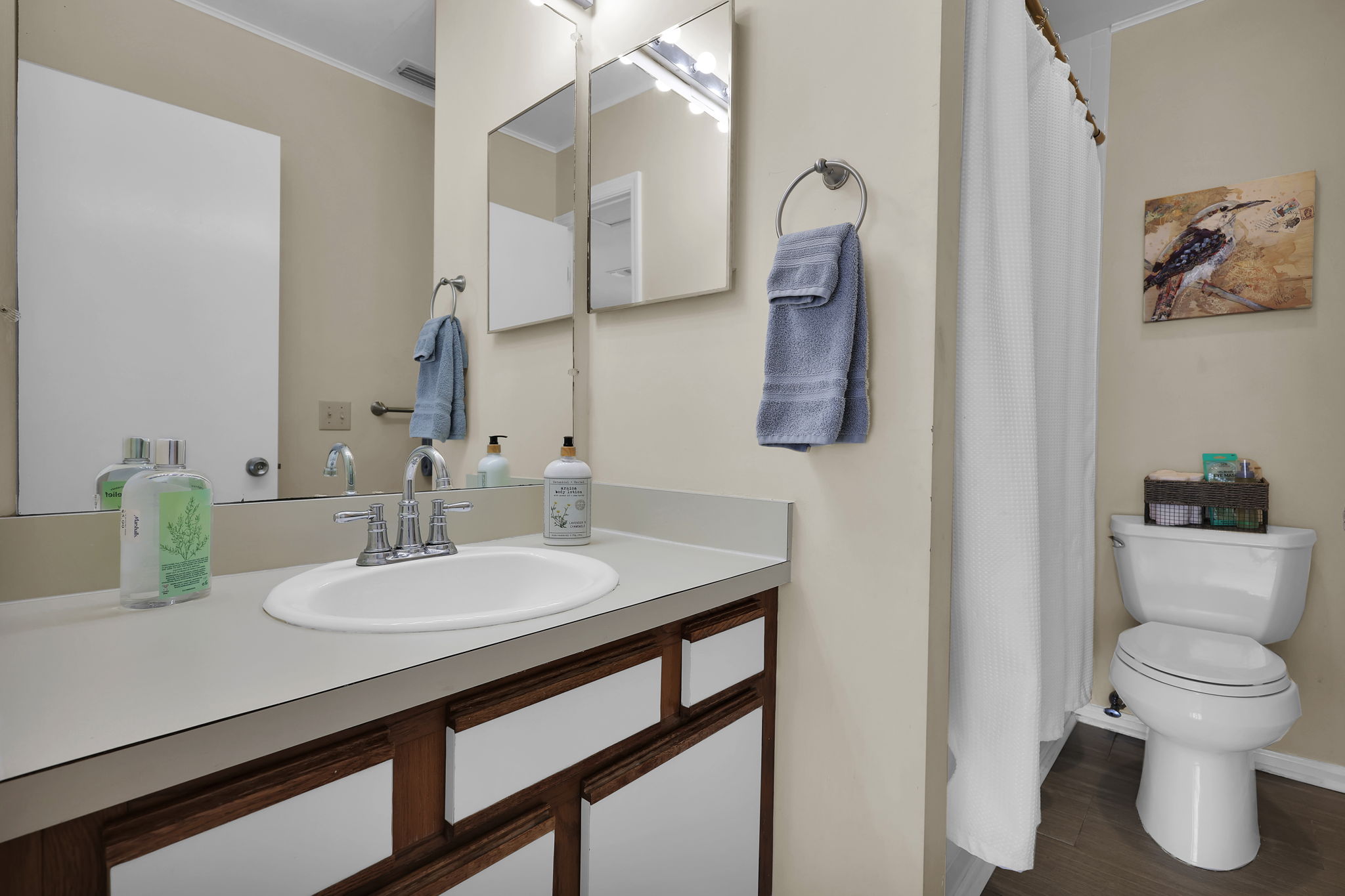 3rd floor - primary bathroom