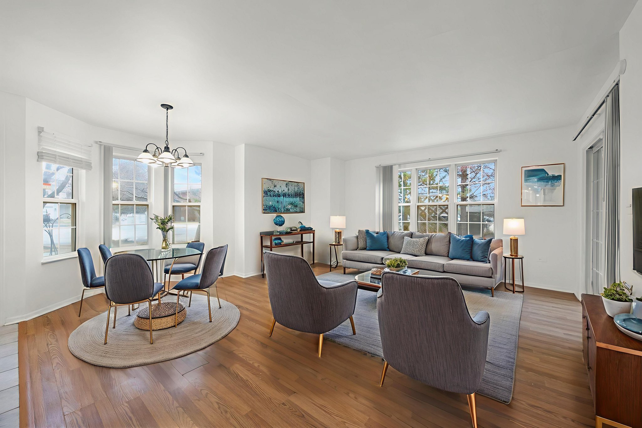 empty lr virtually staged.jpeg