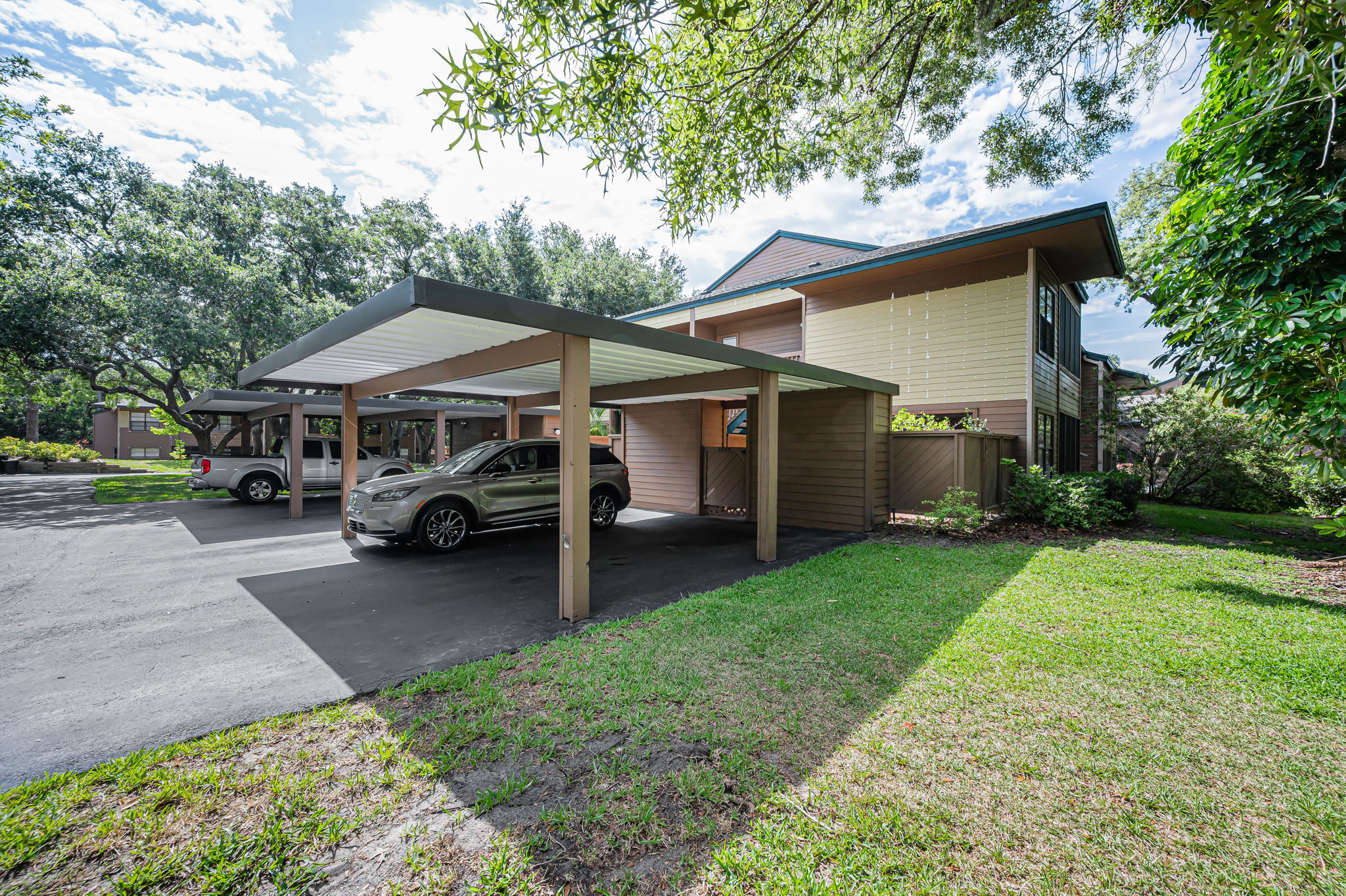 Front Exterior5