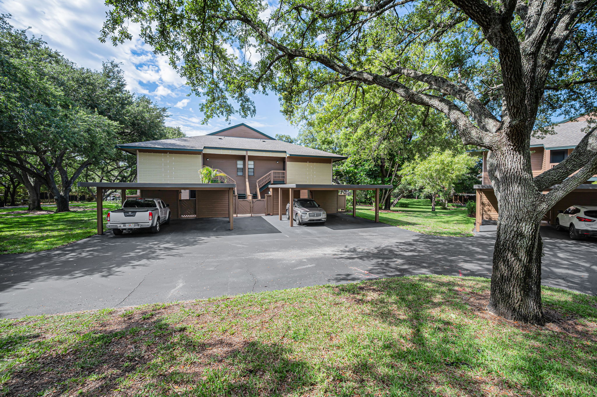 Front Exterior6