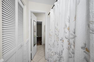 Bathroom1c