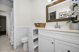 Bathroom1b