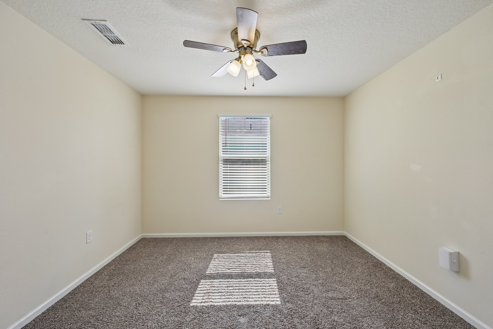 Pebble Point Dr-S1905-024.jpg