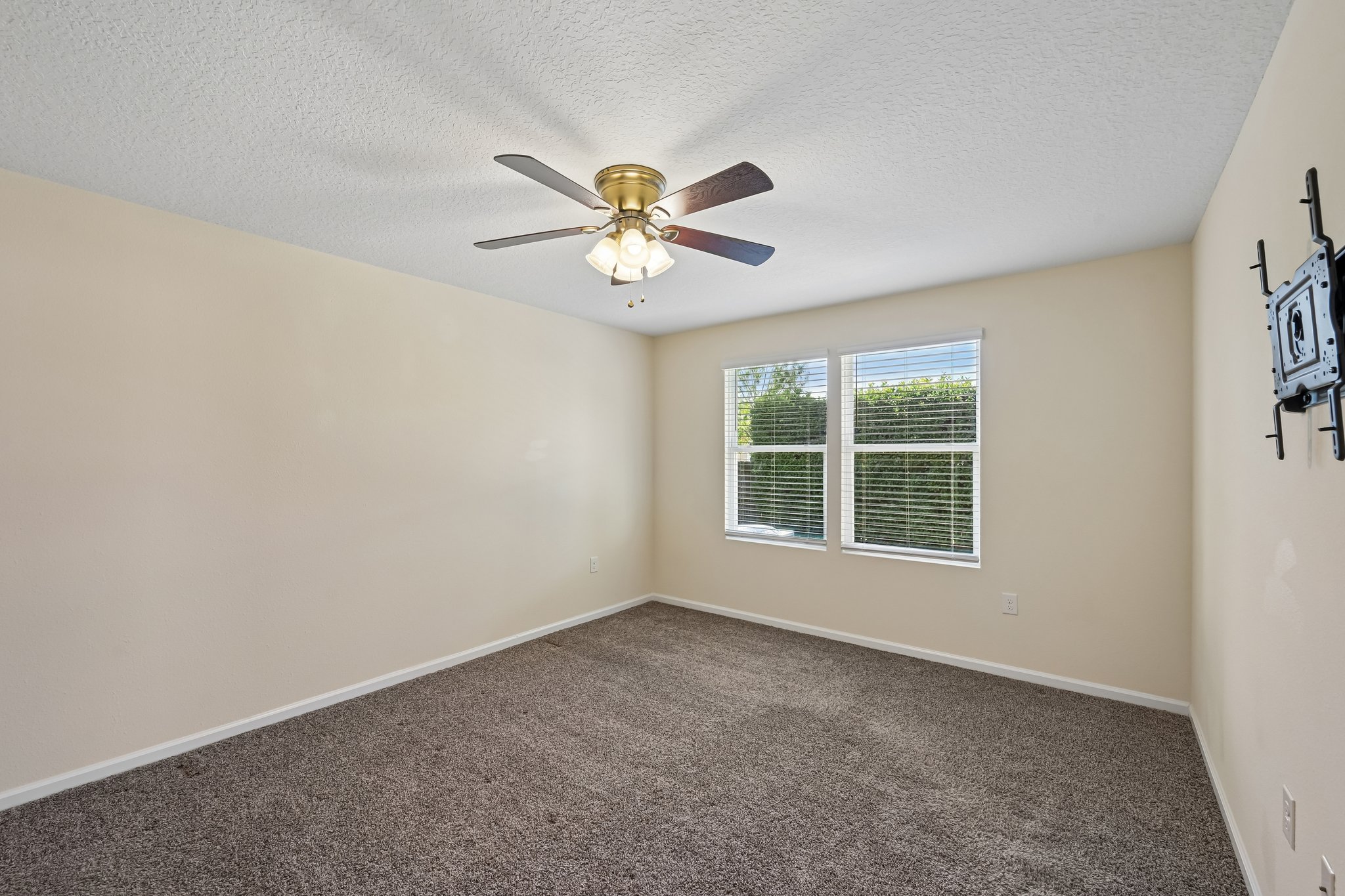 Pebble Point Dr-S1905-026.jpg