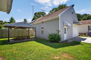 Great setup for gatherings, grilling, and more.