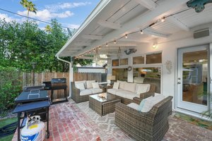 22053 Independencia Street-37.jpg