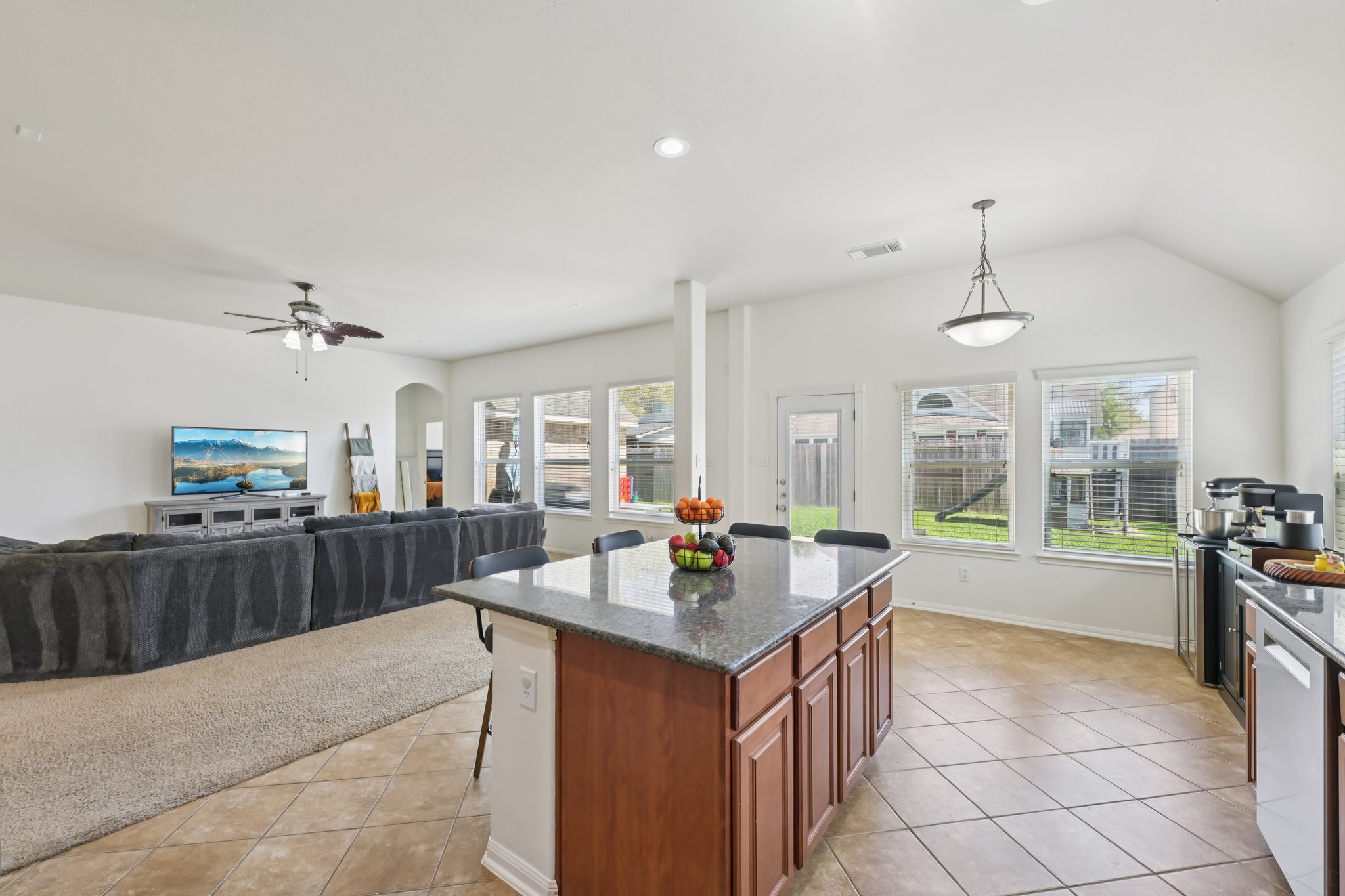 Highstone Ct-S1703-017.jpg