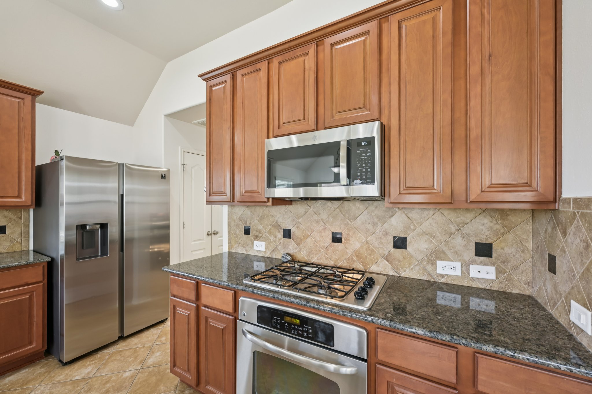 Highstone Ct-S1703-018.jpg