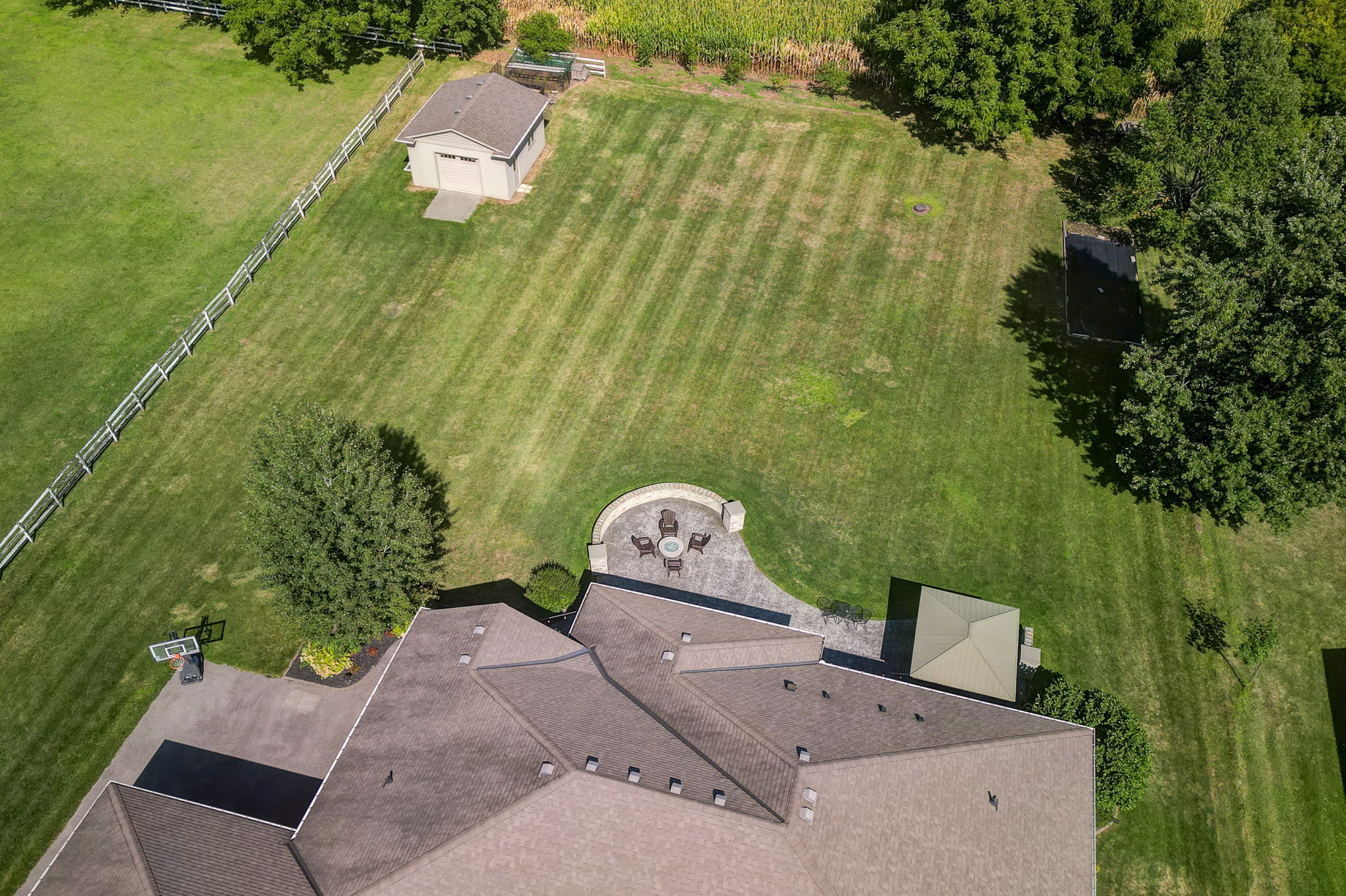  Photo 48