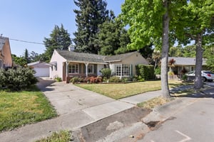 Baywood Ave-0705-003.jpg