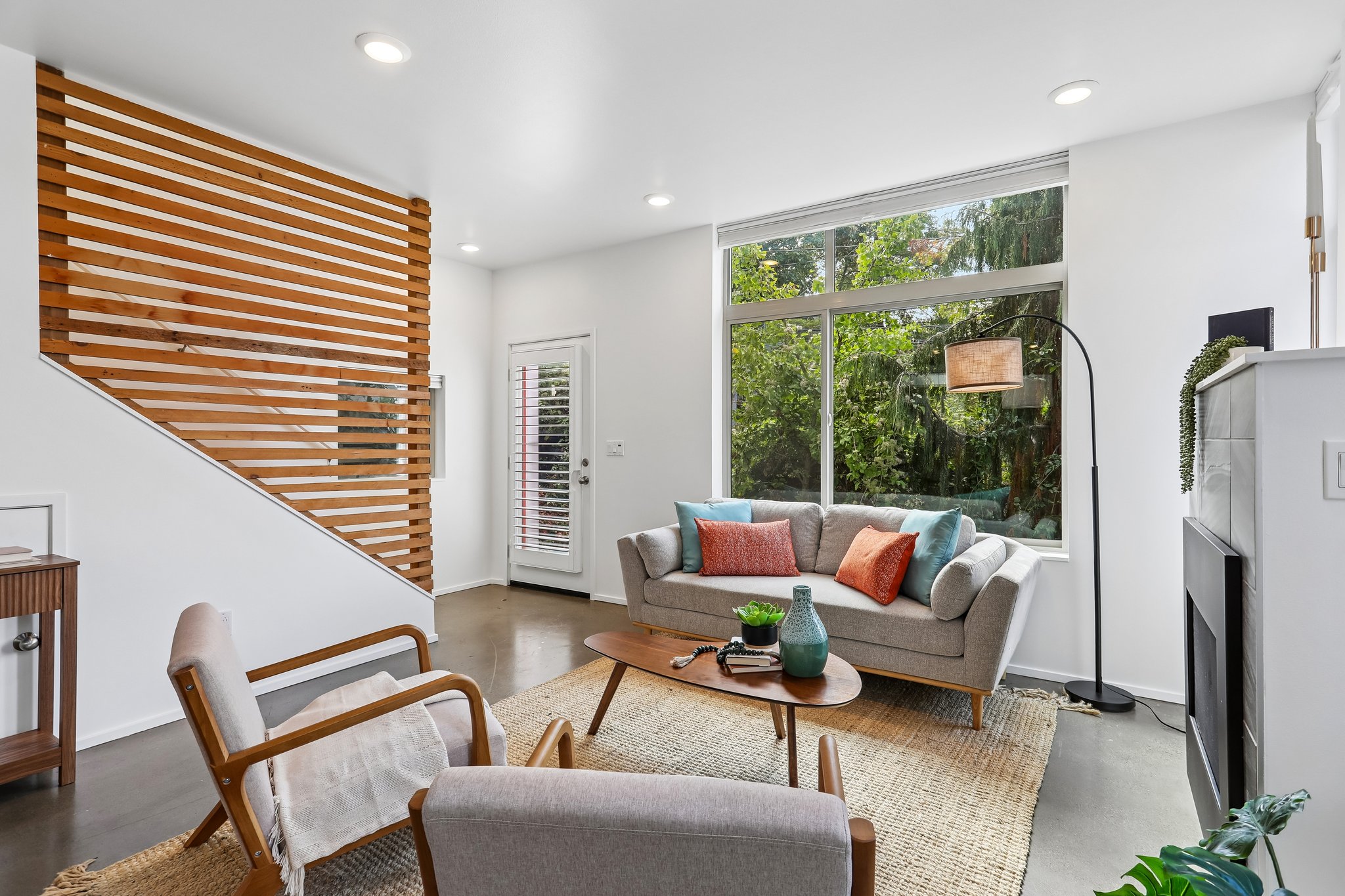 2208 E Alder St-S2309-006.jpg