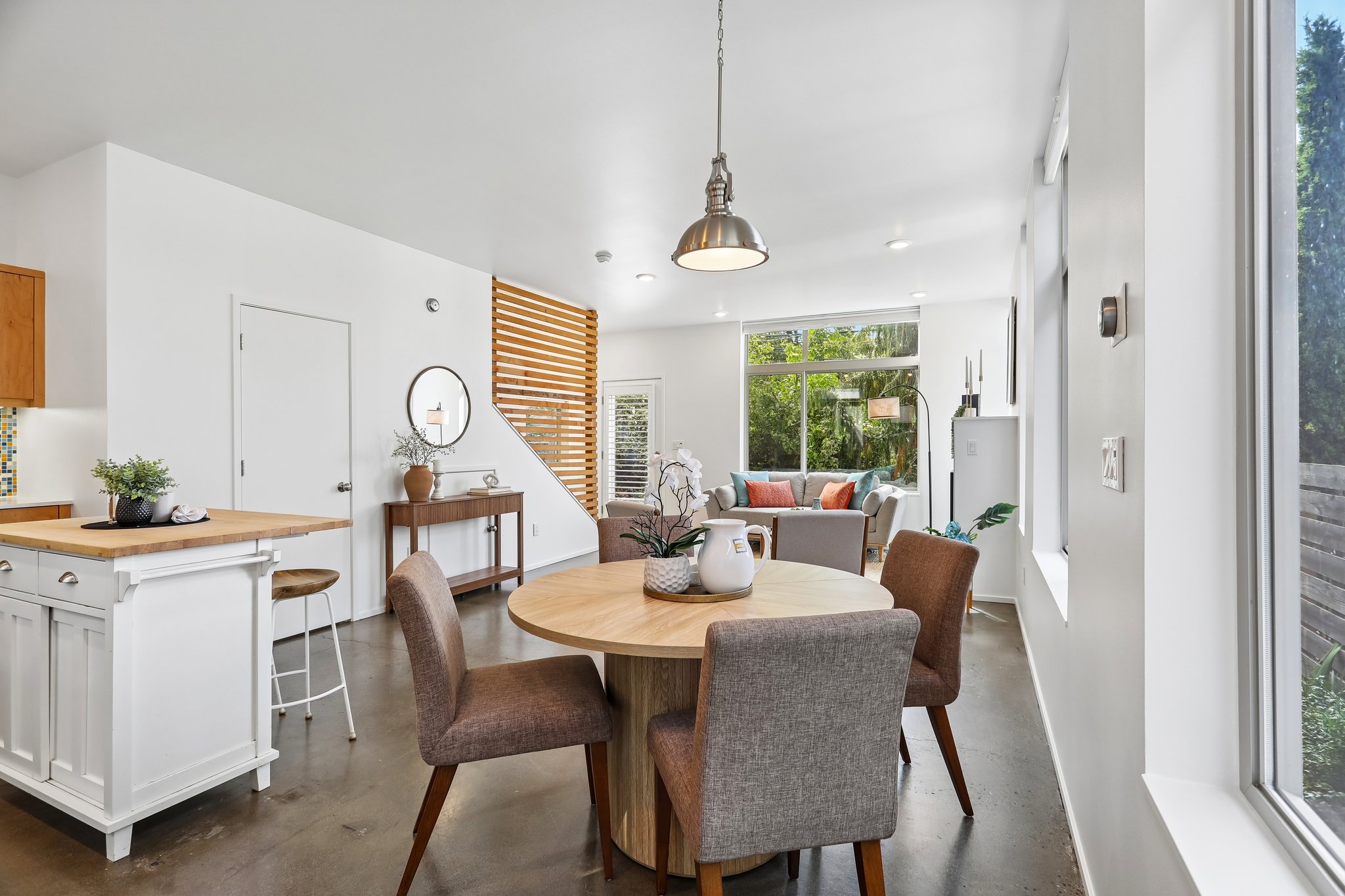 2208 E Alder St-S2309-008.jpg