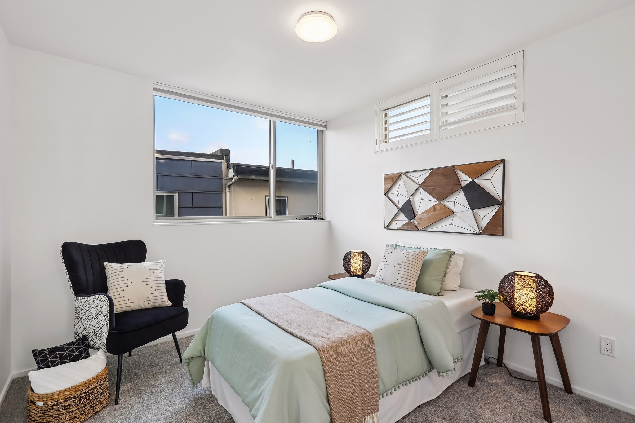 2208 E Alder St-S2309-013.jpg