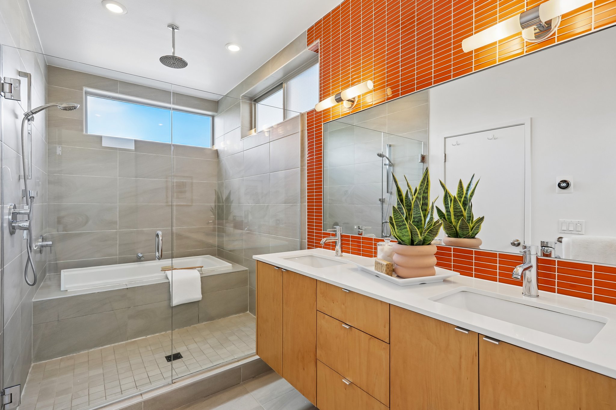 2208 E Alder St-S2309-022.jpg