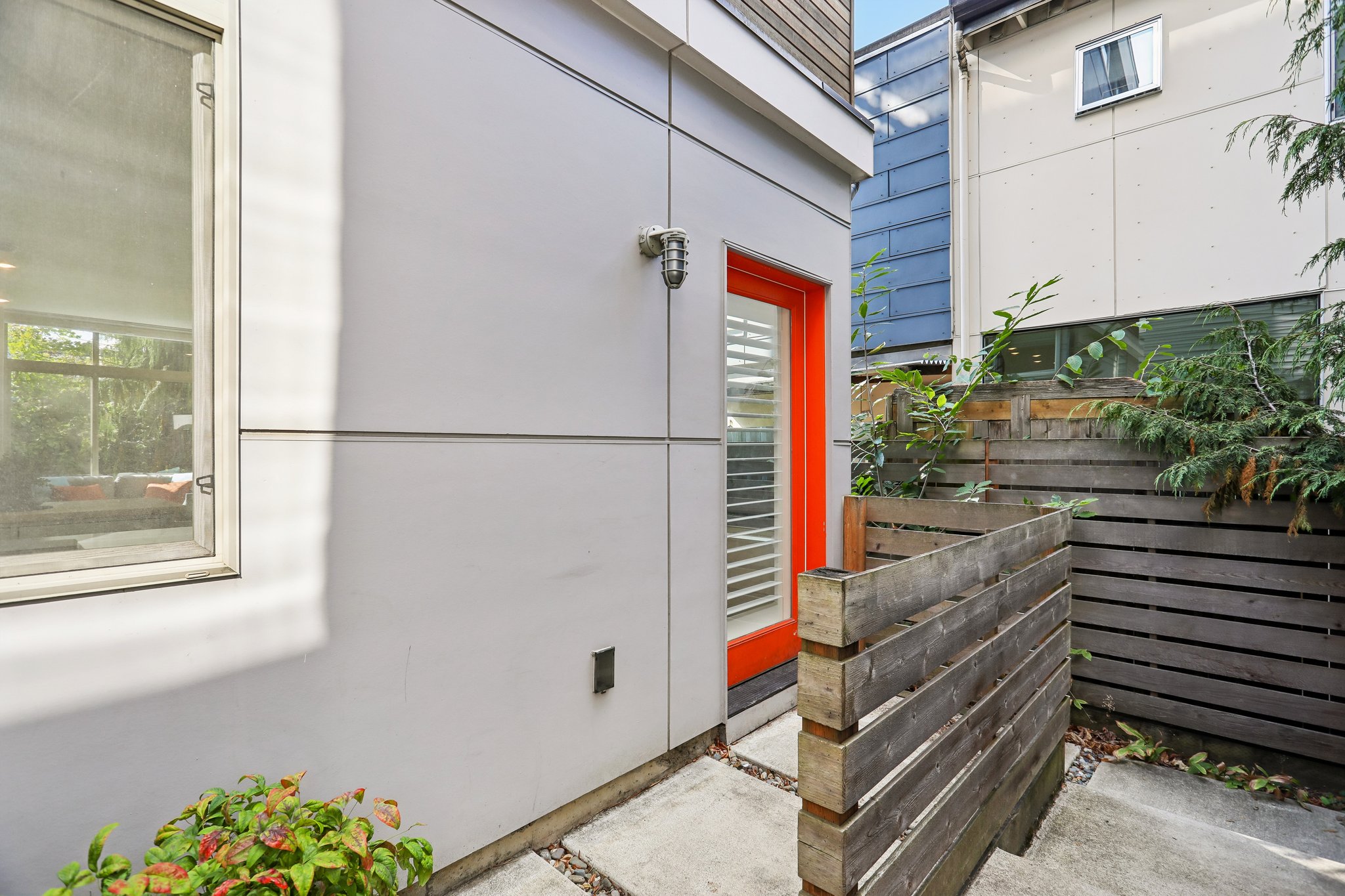 2208 E Alder St-S2309-028.jpg