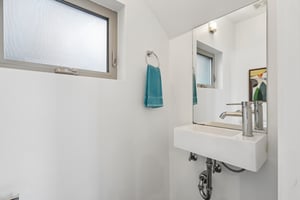 2208 E Alder St-S2309-024.jpg