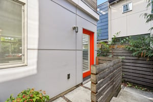 2208 E Alder St-S2309-028.jpg