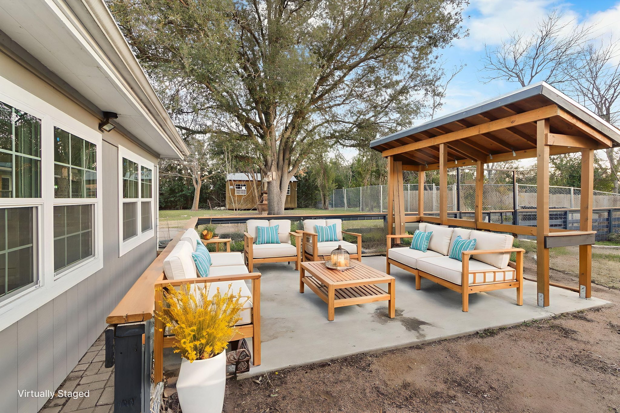 IMG_0708 virtually staged.jpeg