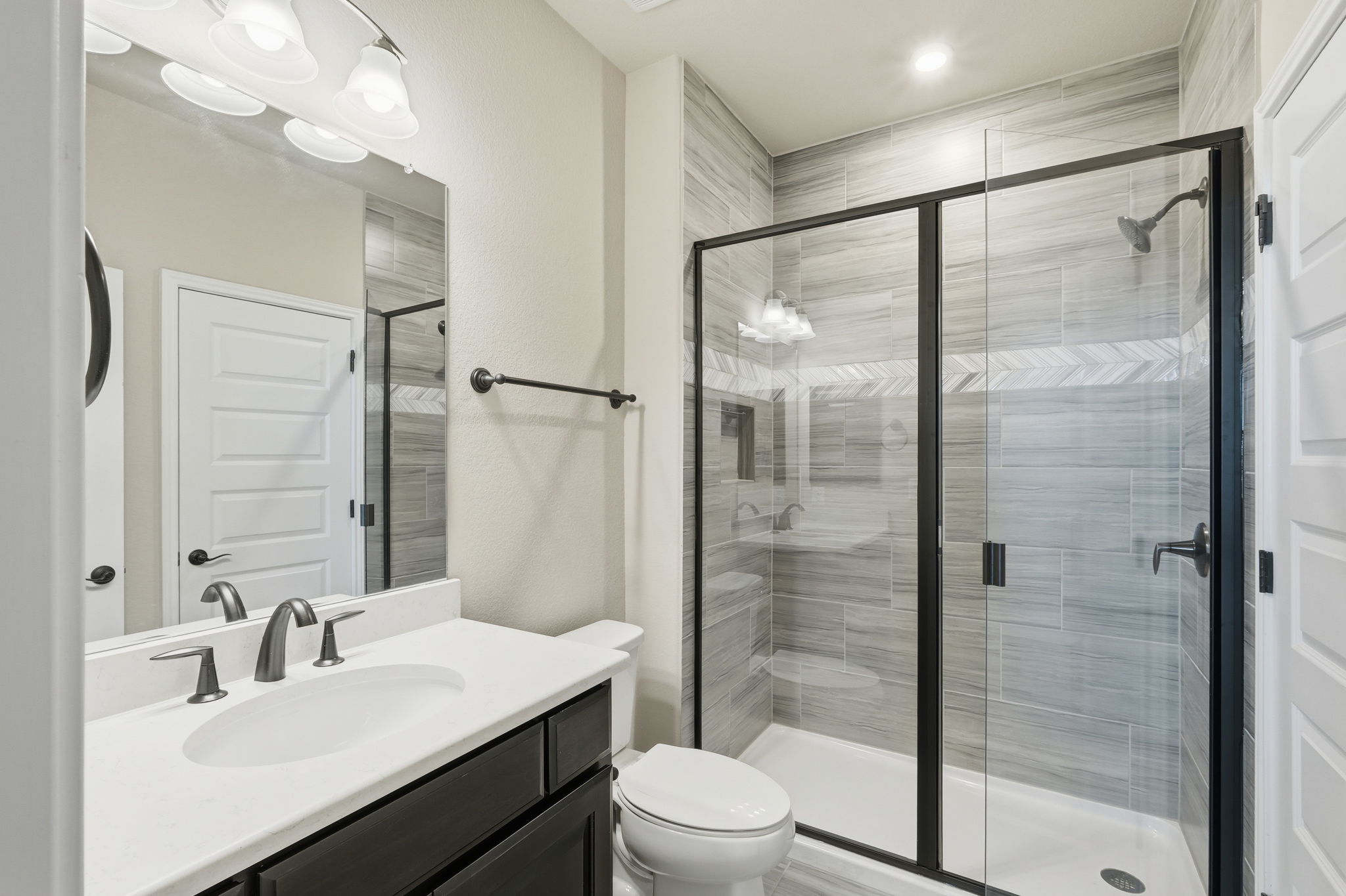 Private Bathroom for Bedroom 4