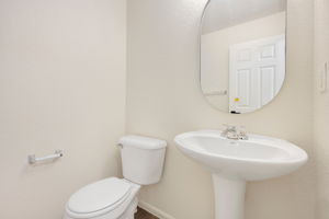  Photo 32