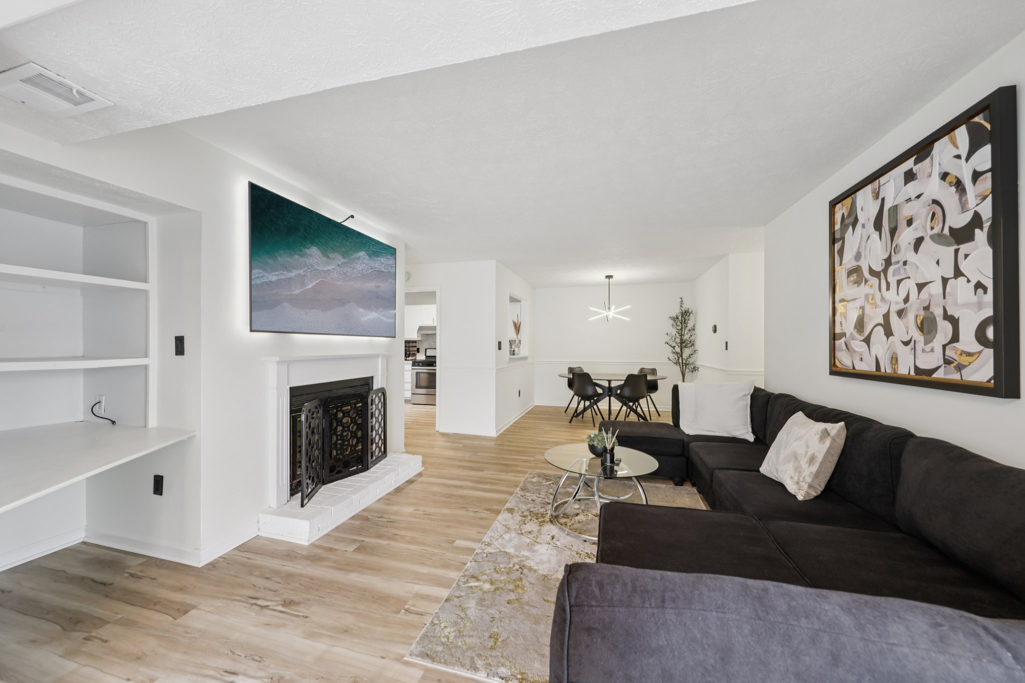 Hunters Run Dr-S1412-002.jpg