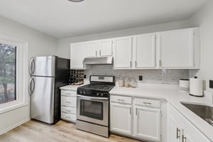 Hunters Run Dr-S1412-010.jpg