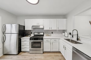 Hunters Run Dr-S1412-011.jpg