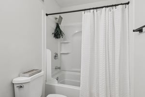 Hunters Run Dr-S1412-017.jpg