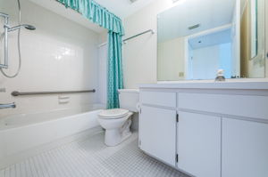 Bathroom2
