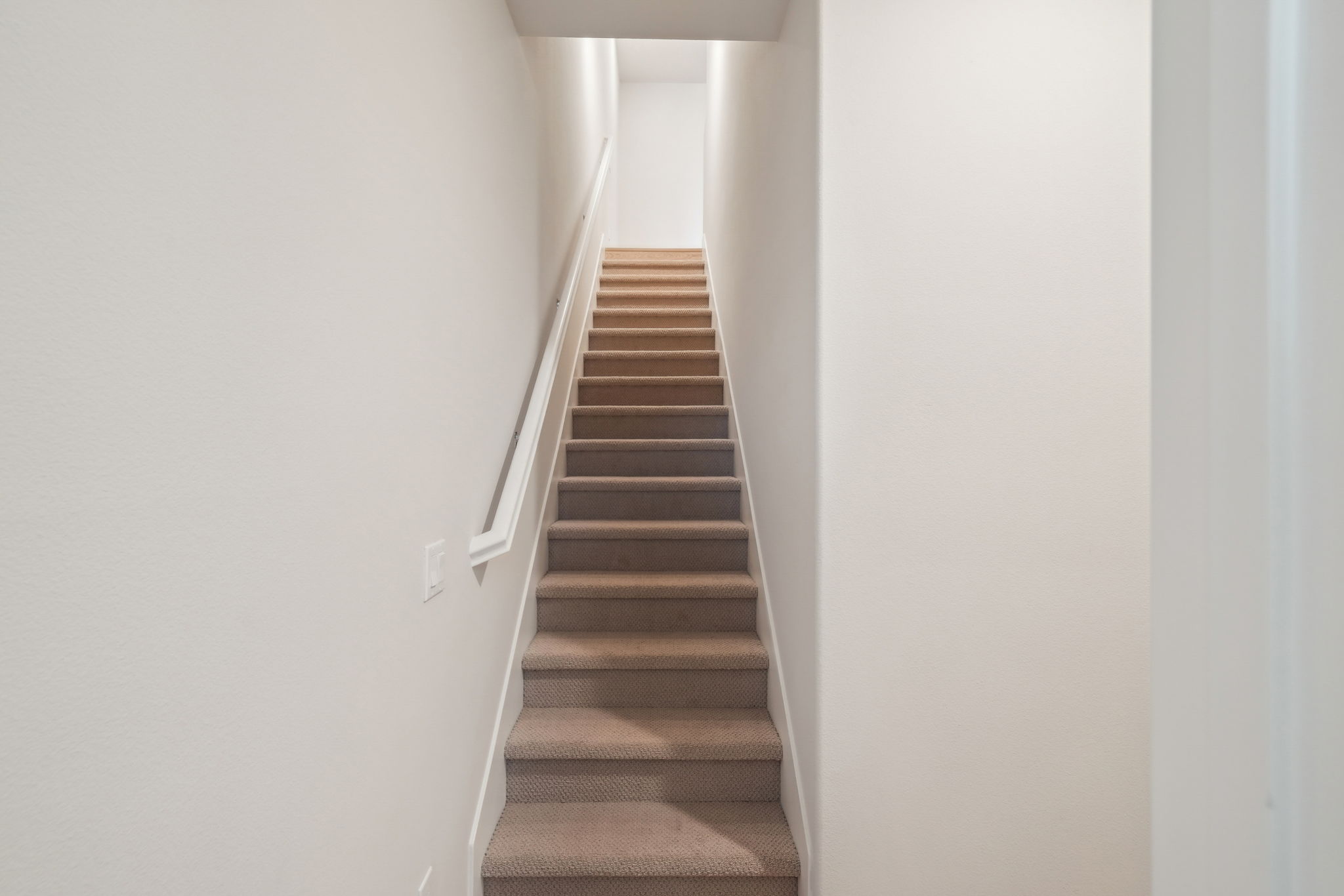 So Cal - The Knoll Community - 221 Aurora Lane Pomona CA 91767-005