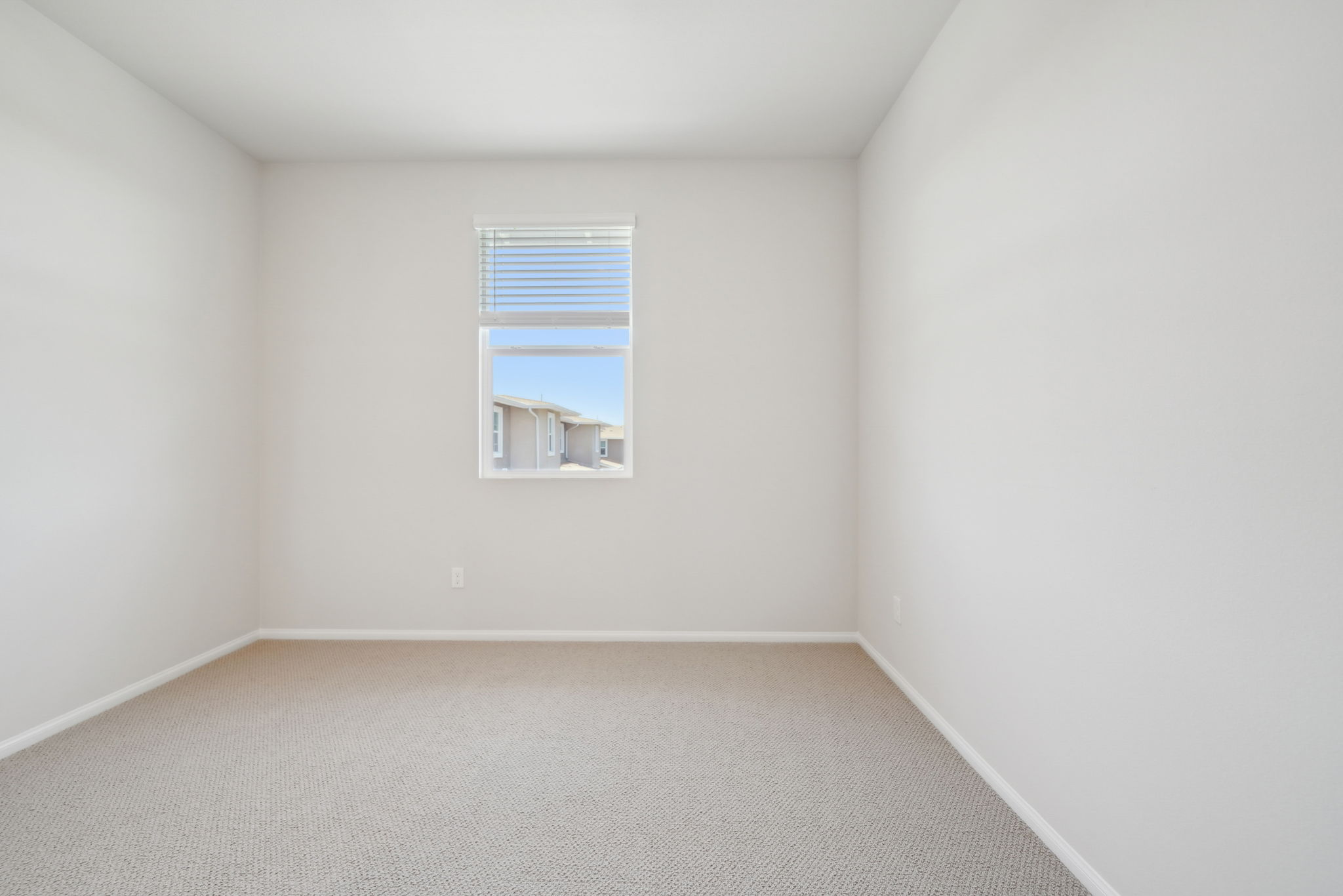 So Cal - The Knoll Community - 221 Aurora Lane Pomona CA 91767-015