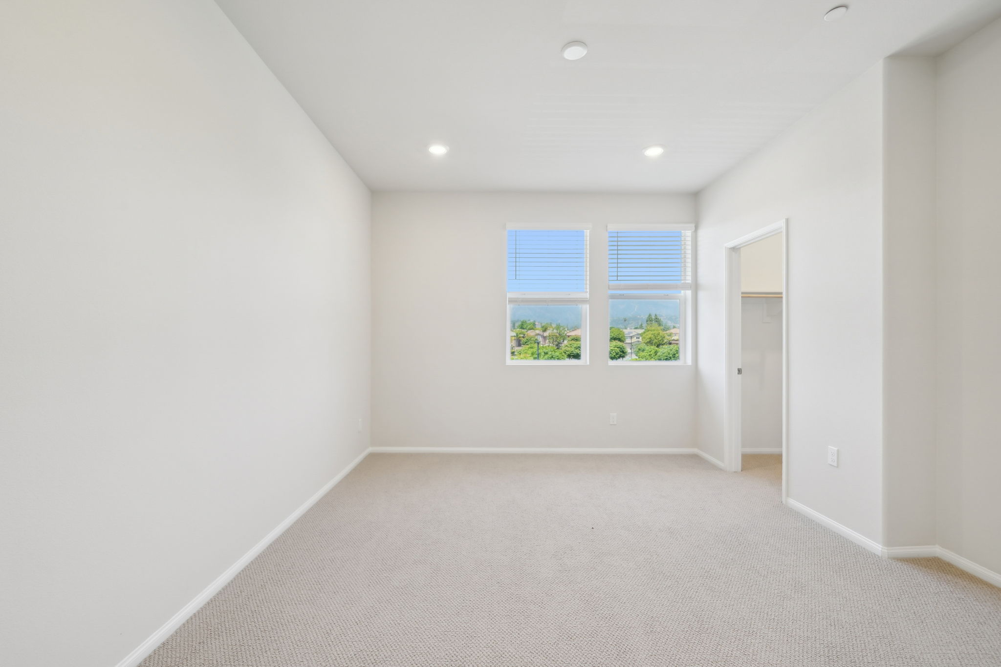So Cal - The Knoll Community - 221 Aurora Lane Pomona CA 91767-023